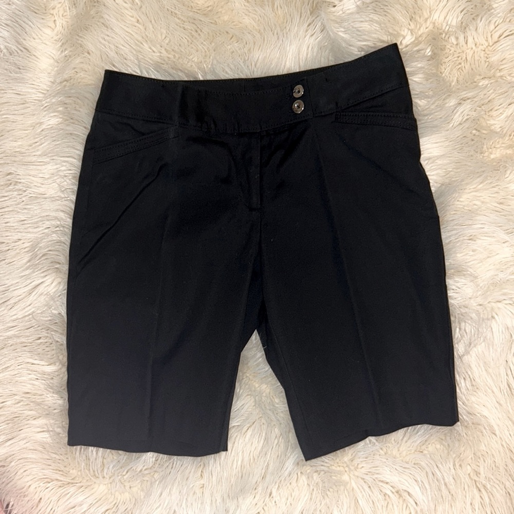 🍸WHITE HOUSE | BLACK MARKET, Women’s size 0, Bermuda Shorts🍸